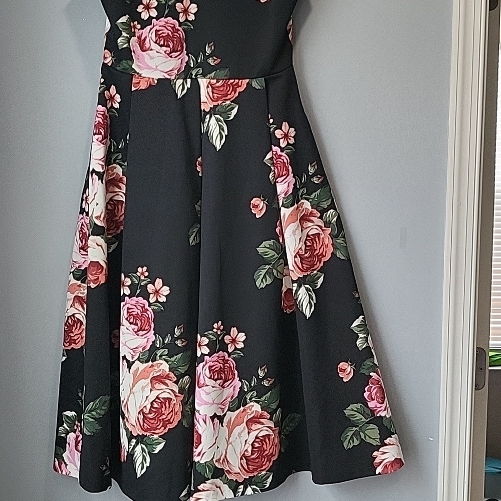 Sleeveless floral print summer dress - Picture 3 of 7